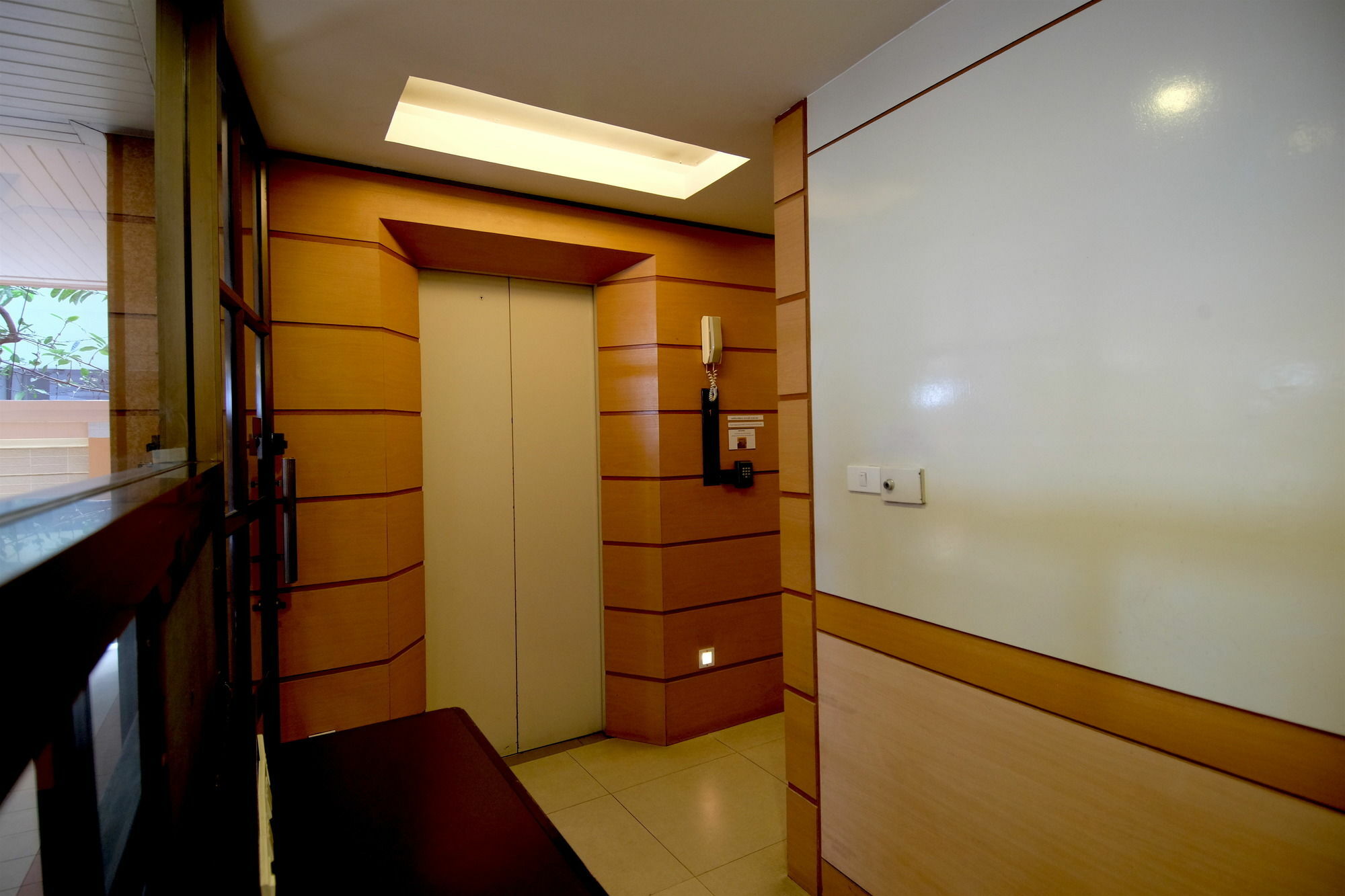 Alameda Suites Hotel Bangkok Exterior photo